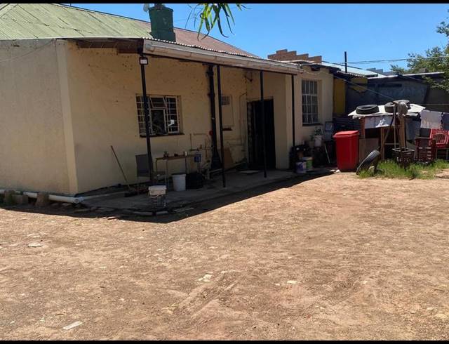 4 BEDROOM HOUSE FOR SALE IN QUEENSTOWN CENTRAL